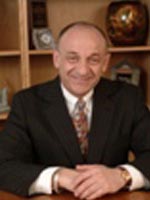 Dr. Manuel Porth MD